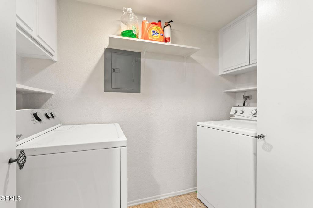 2202 Martinique Lane Oxnard, CA 93035 - Photo 18 of 39 a utility room with dryer and washer