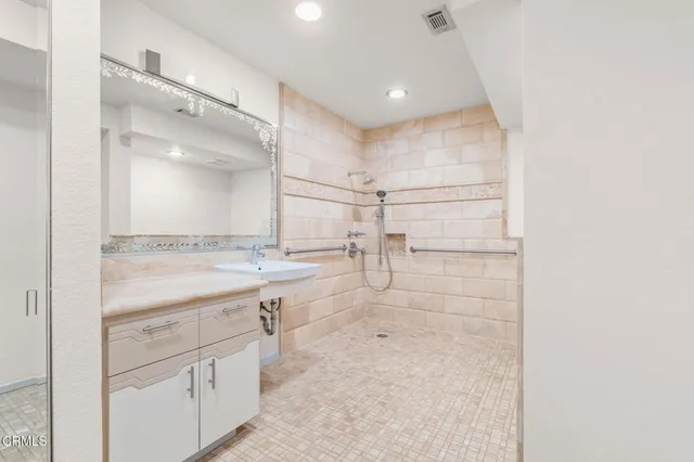 $799,000 | 2202 Martinique Lane, Oxnard, CA 93035