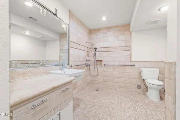 $749,000 | 2202 Martinique Lane, Oxnard, CA 93035