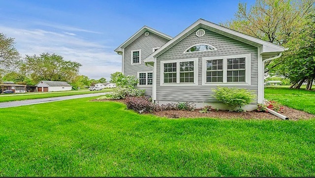 2912 Woodlawn Road Sterling, IL 61081 - Photo 3 of 48