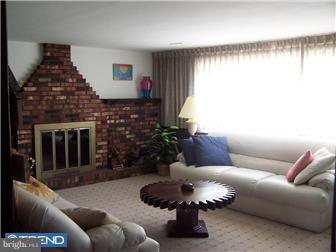 31 Haines Mill Road Delran, NJ 08075 - Photo 2 of 12 Family Room