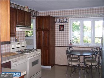 31 Haines Mill Road Delran, NJ 08075 - Photo 5 of 12 Kitchen