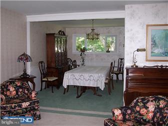 31 Haines Mill Road Delran, NJ 08075 - Photo 8 of 12 Dining Room