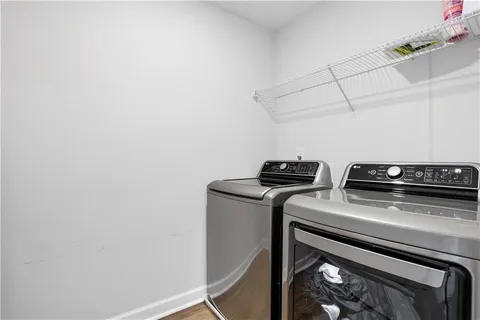 a close up view of washer and dryer
