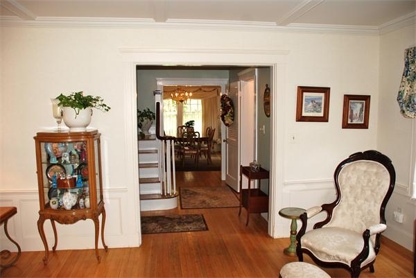 66 Orchard Road Swampscott, MA 01907 - Photo 7 of 22 Gallery Image 7