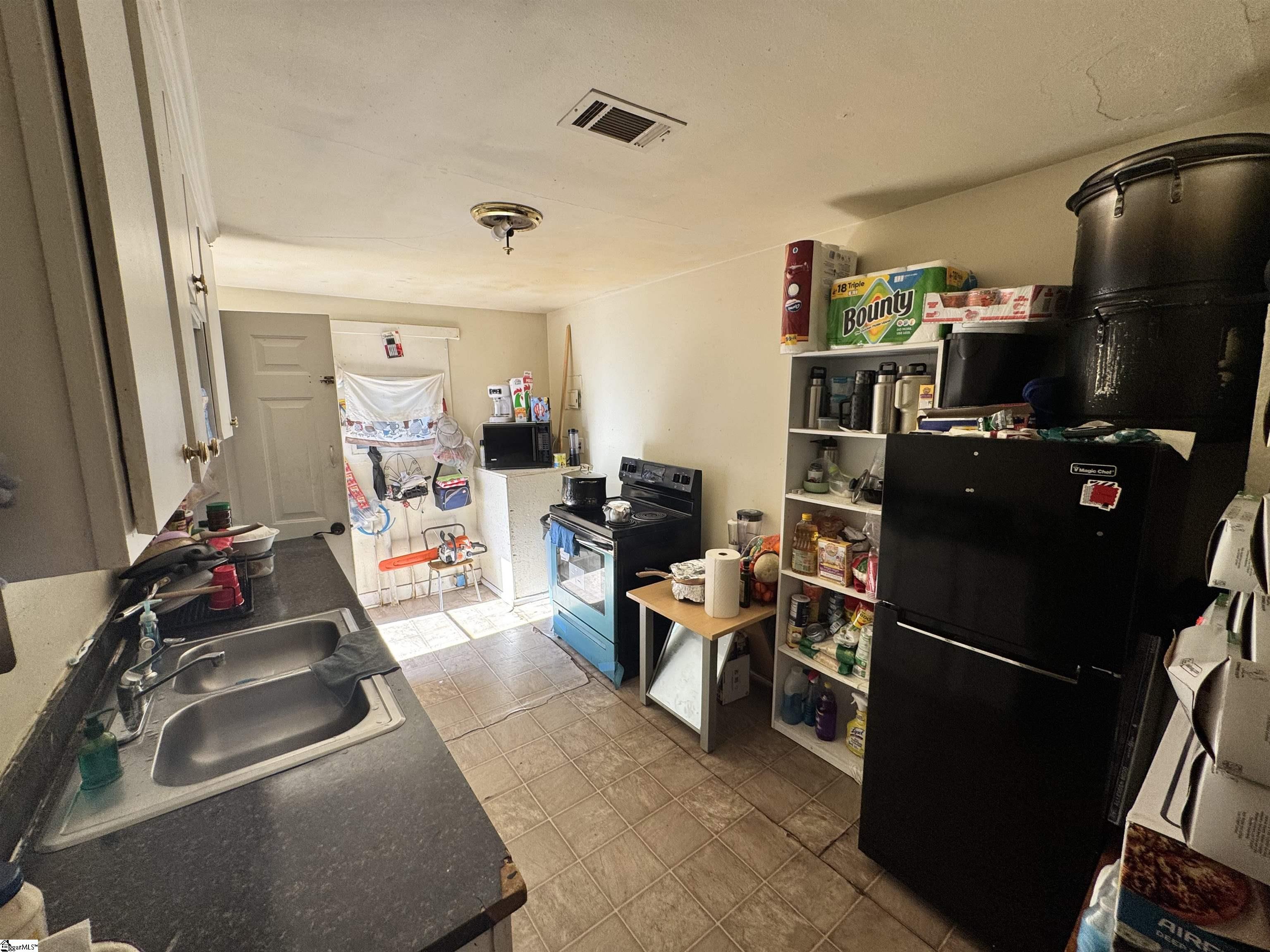 507 Cedar Lane Road Greenville, SC 29611 - Photo 10 of 26