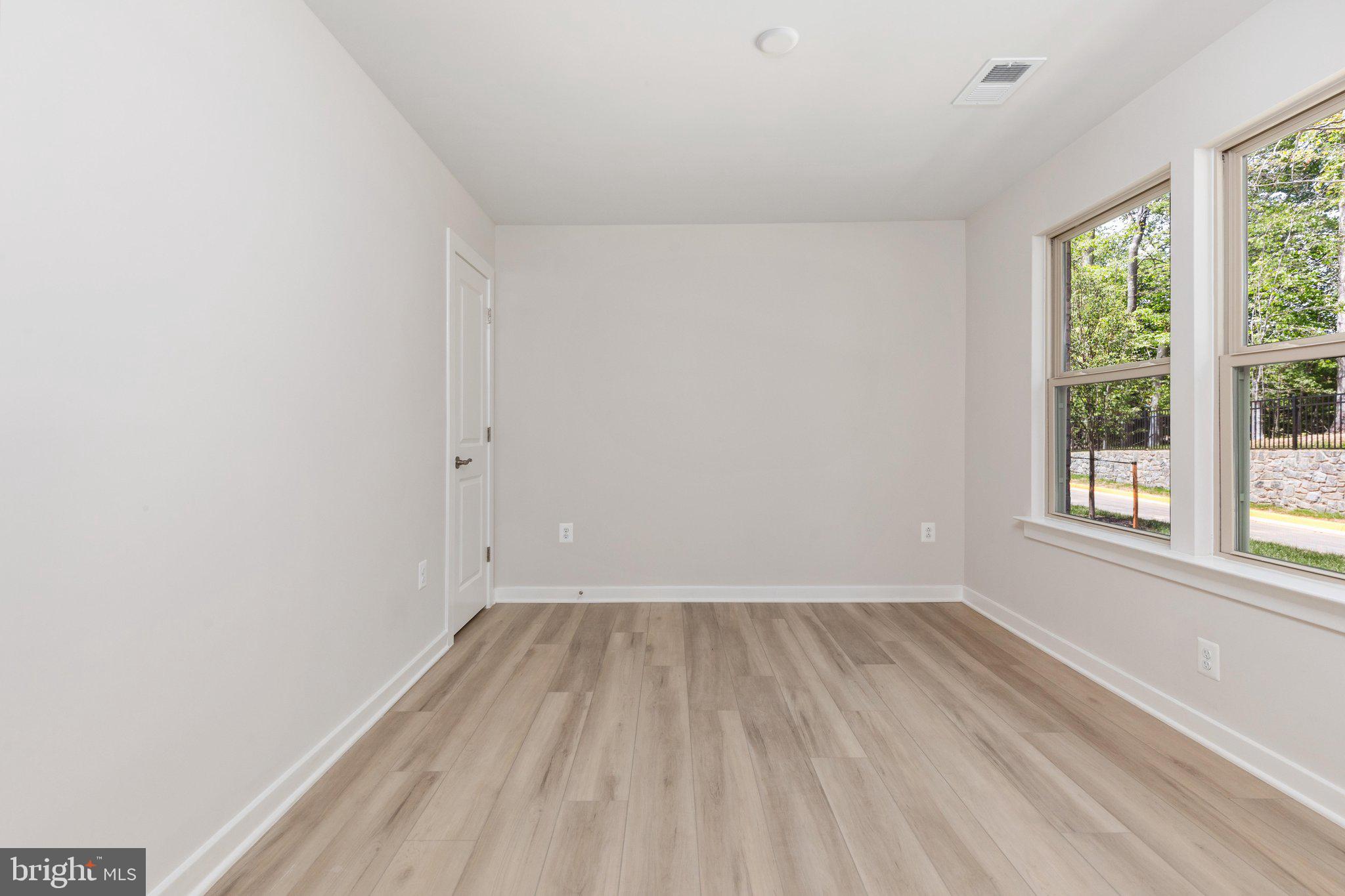 13658 Cobble Loop Woodbridge, VA 22193 - Photo 33 of 40