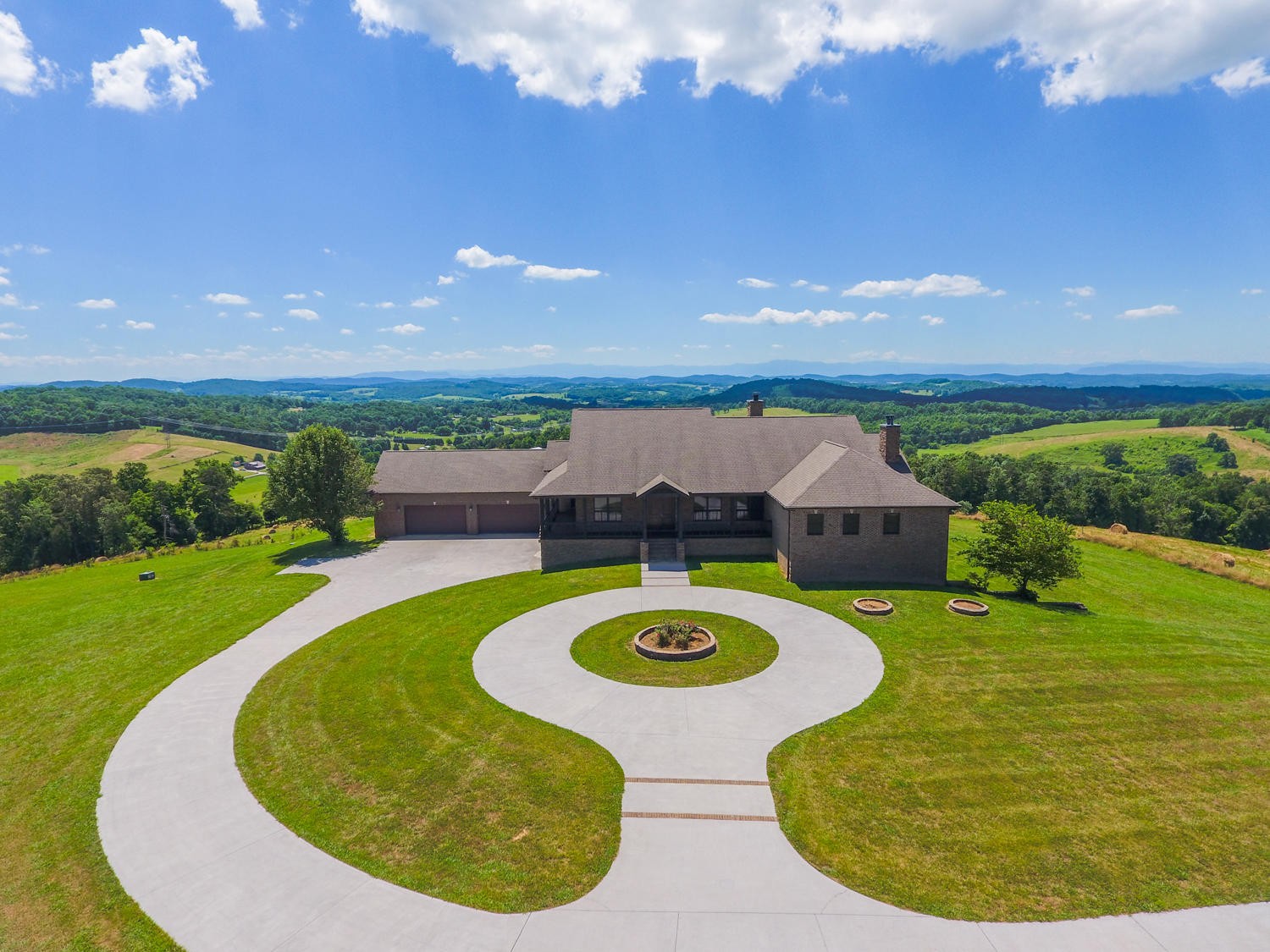 482 Cabbage Road Blaine, TN 37709 - Photo 1 of 40 Gallery Image 1