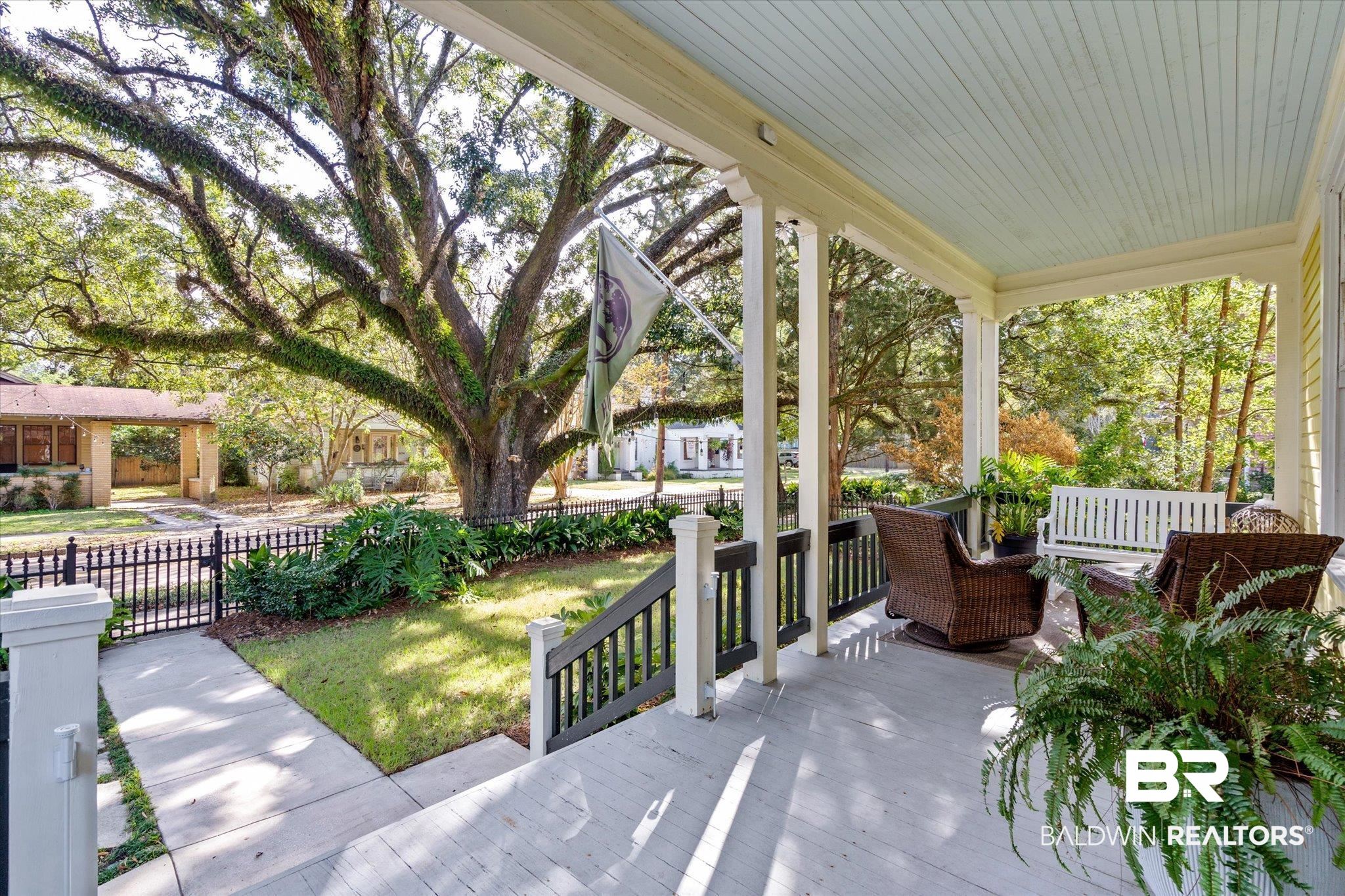 156 Houstreeton Street Mobile, AL 36606 - Photo 3 of 29