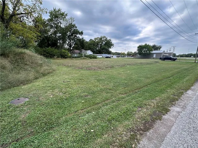 $18,000 | 408 12th Street, Pleasanton, KS 66075