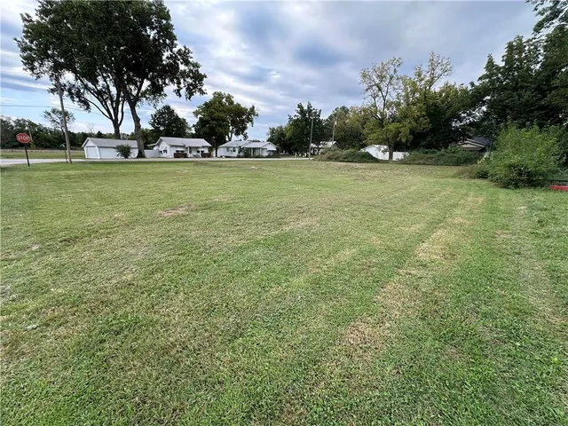 $18,000 | 408 12th Street, Pleasanton, KS 66075