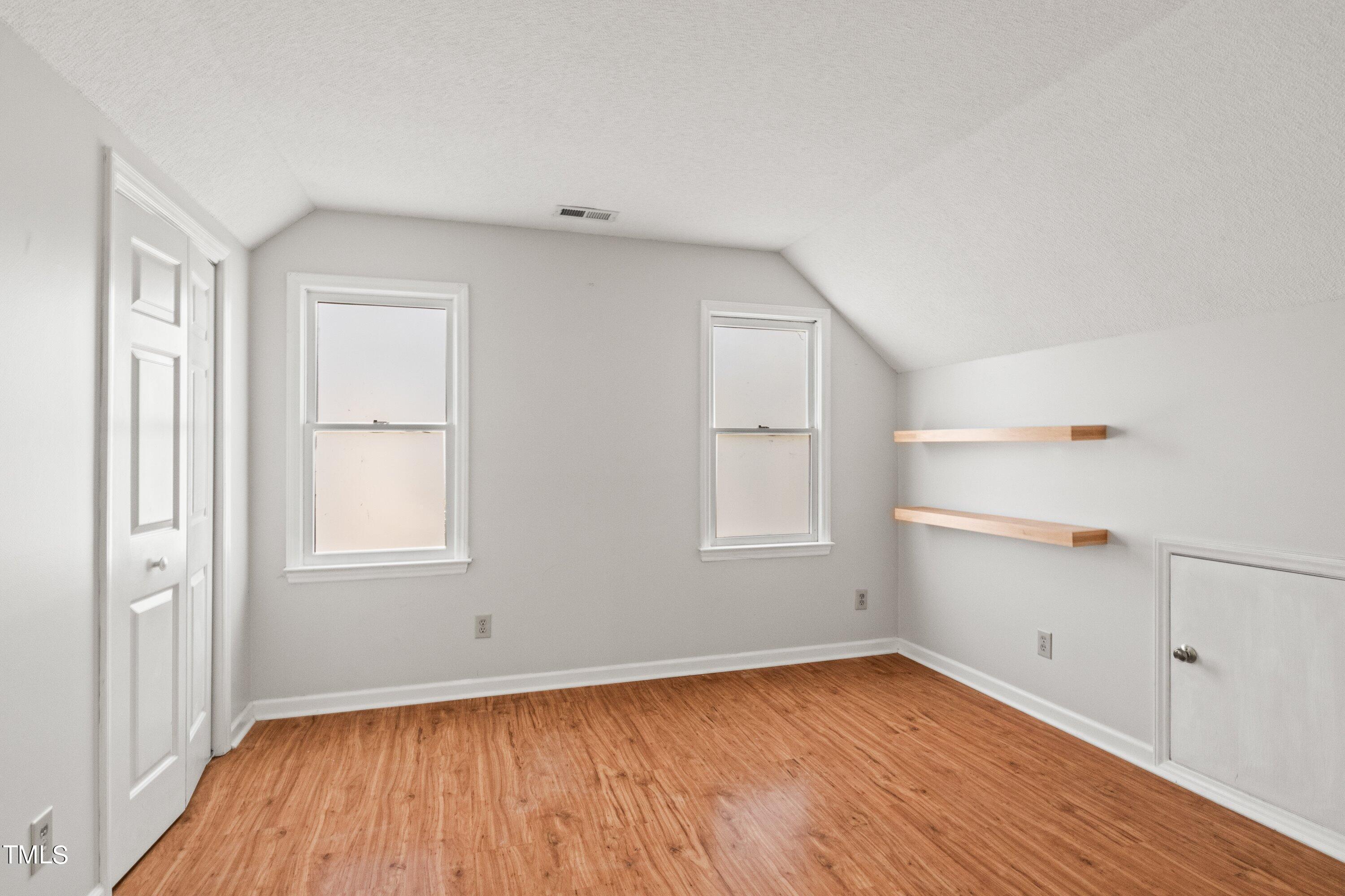4625 Thurmount Place Raleigh, NC 27604 - Photo 21 of 34 29-4625 Thurmount Pl20230320_0029