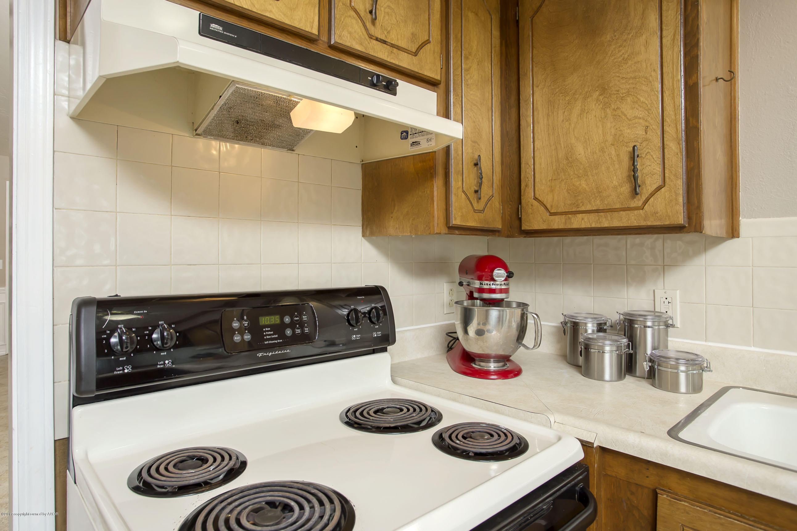8204 Tejas Trail Amarillo, TX 79110 - Photo 11 of 23 Cabinets