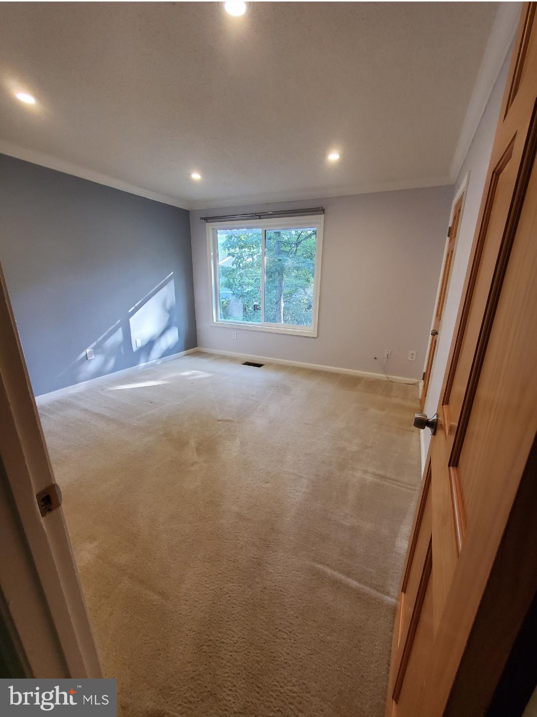 2366 Southgate Square Reston, VA 20191 - Photo 7 of 20