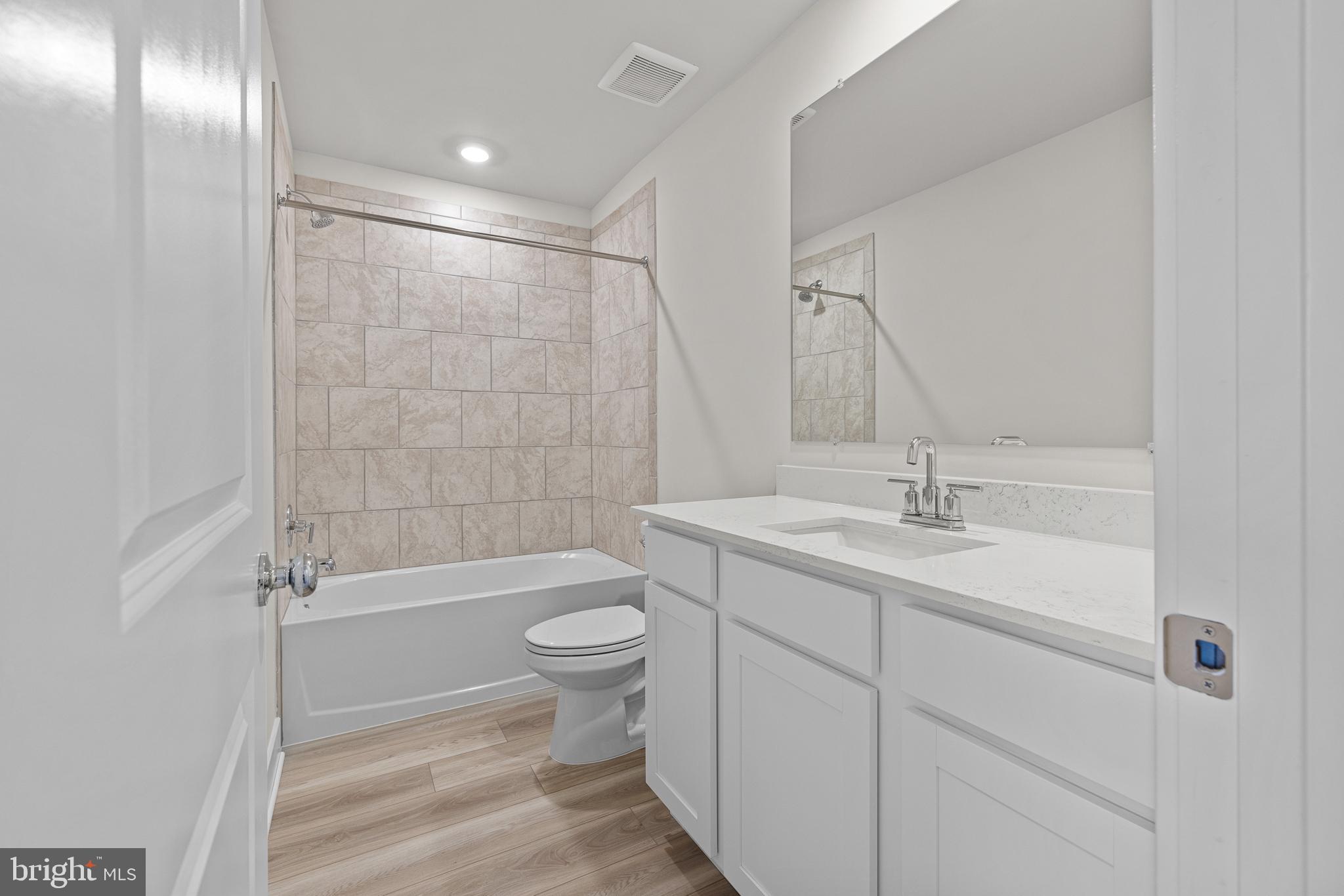 1812 Smith Is Road Baltimore, MD 21244 - Photo 14 of 15 Bath 2