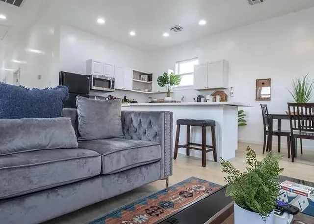 $1,850 | 2318 Martin Luther King Jr Boulevard, New Orleans, LA 70113