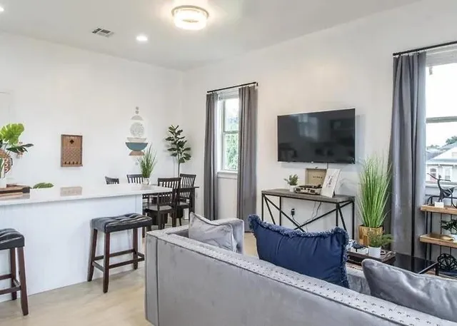 $1,850 | 2318 Martin Luther King Jr Boulevard, New Orleans, LA 70113