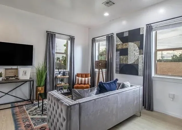 $1,850 | 2318 Martin Luther King Jr Boulevard, New Orleans, LA 70113