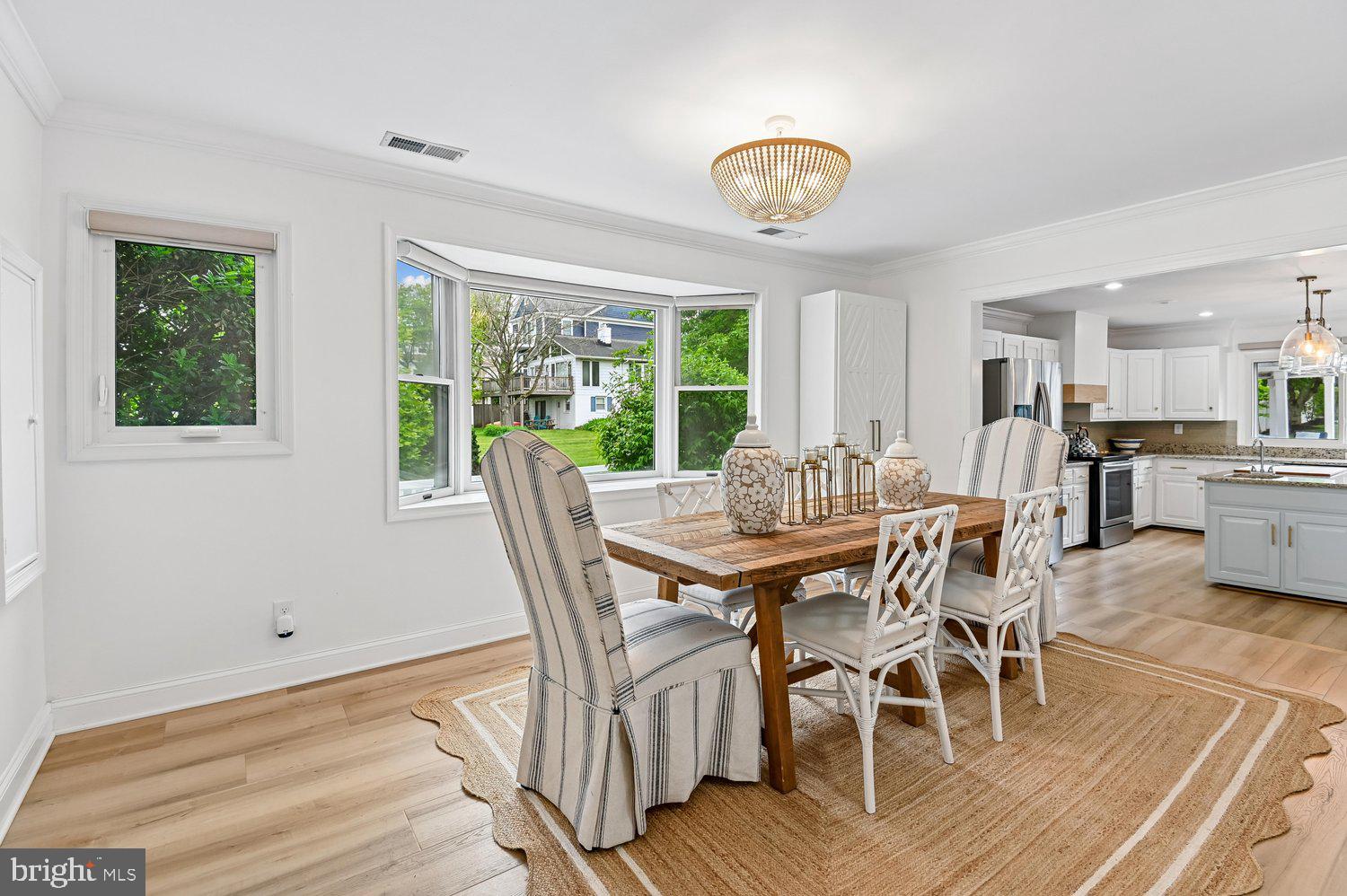 241 Edgewater Drive Edgewater, MD 21037 - Photo 23 of 51 Dining Room