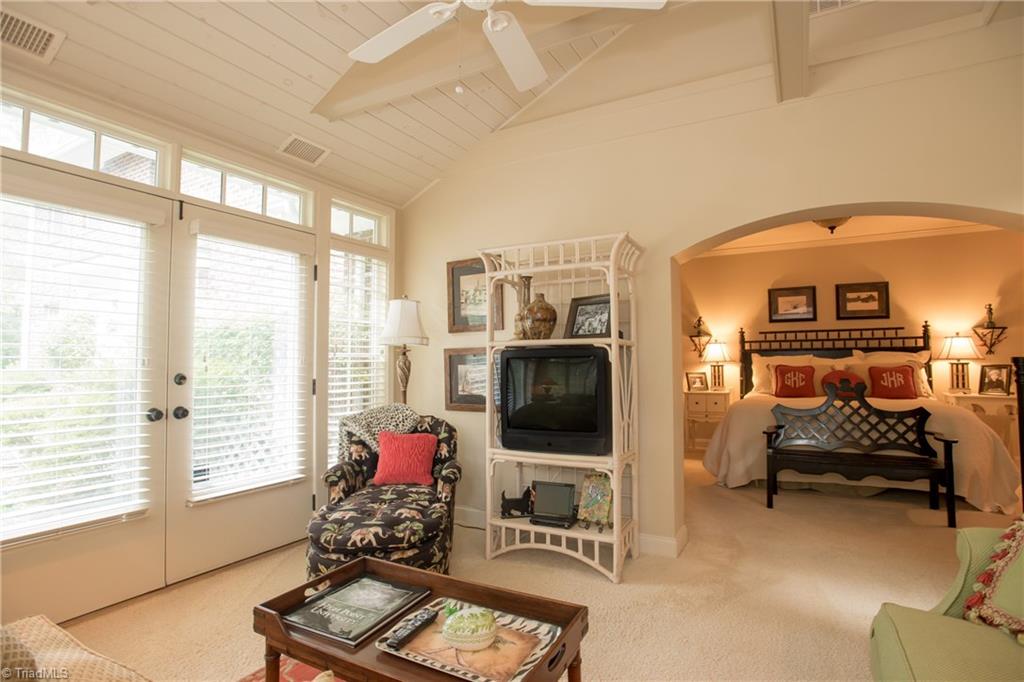 1301 Robinhood Road High Point, NC 27262 - Photo 13 of 28 Gallery Image 13