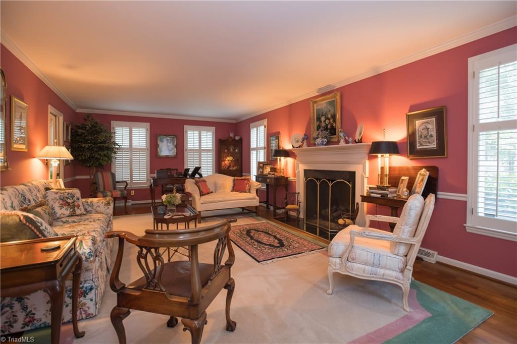 1301 Robinhood Road High Point, NC 27262 - Photo 3 of 28 Gallery Image 3