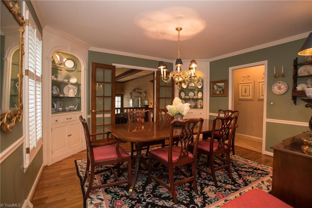 1301 Robinhood Road High Point, NC 27262 - Photo 8 of 28 Gallery Image 8