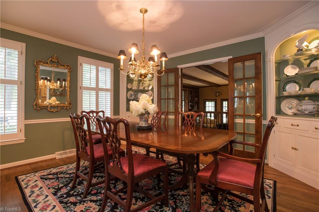 1301 Robinhood Road High Point, NC 27262 - Photo 9 of 28 Gallery Image 9