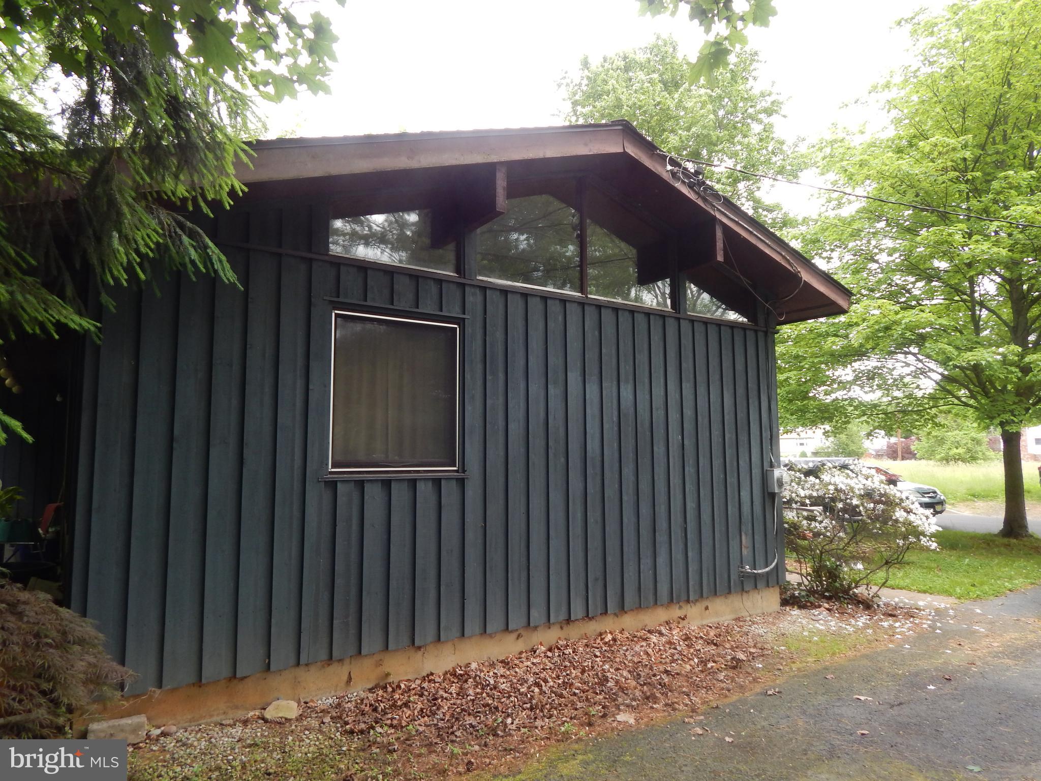 21 Albemarle Road Lawrence Township, NJ 08648 - Photo 2 of 5