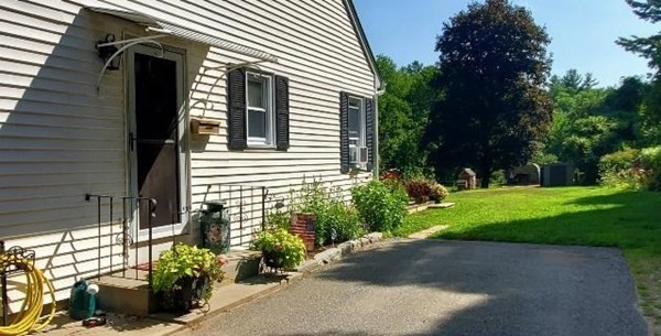 123 Belchertown Street Three Rivers, MA 01080 - Photo 5 of 24