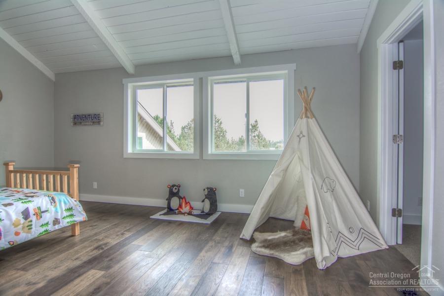 63351 Overtree Road Bend, OR 97701 - Photo 13 of 25 Additional Photo