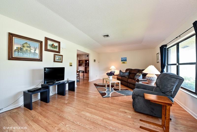 1182 Block Island Road Wellington, FL 33414 - Photo 5 of 15 LIVING ROOM