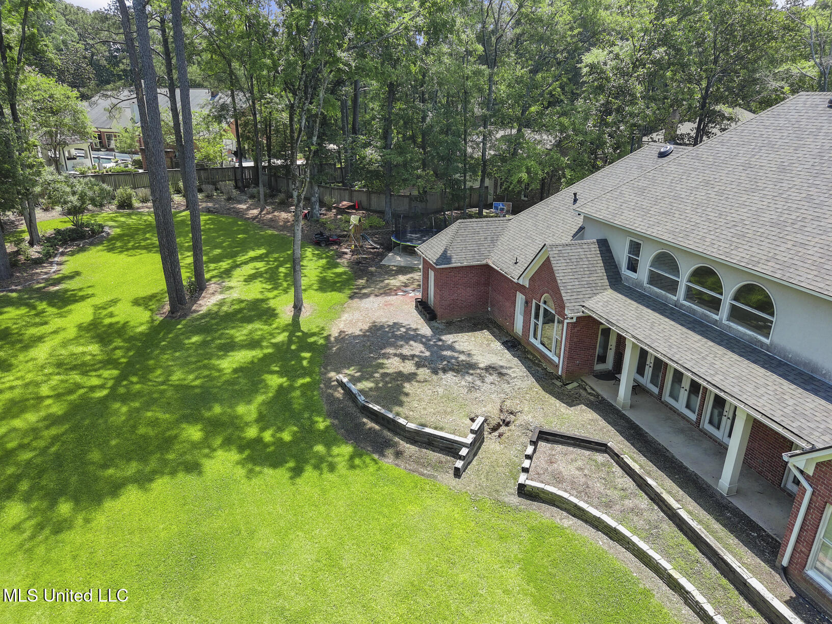 340 Sherborne Place Flowood, MS 39232 - Photo 9 of 50 340 Sherborne Pl Drone-5