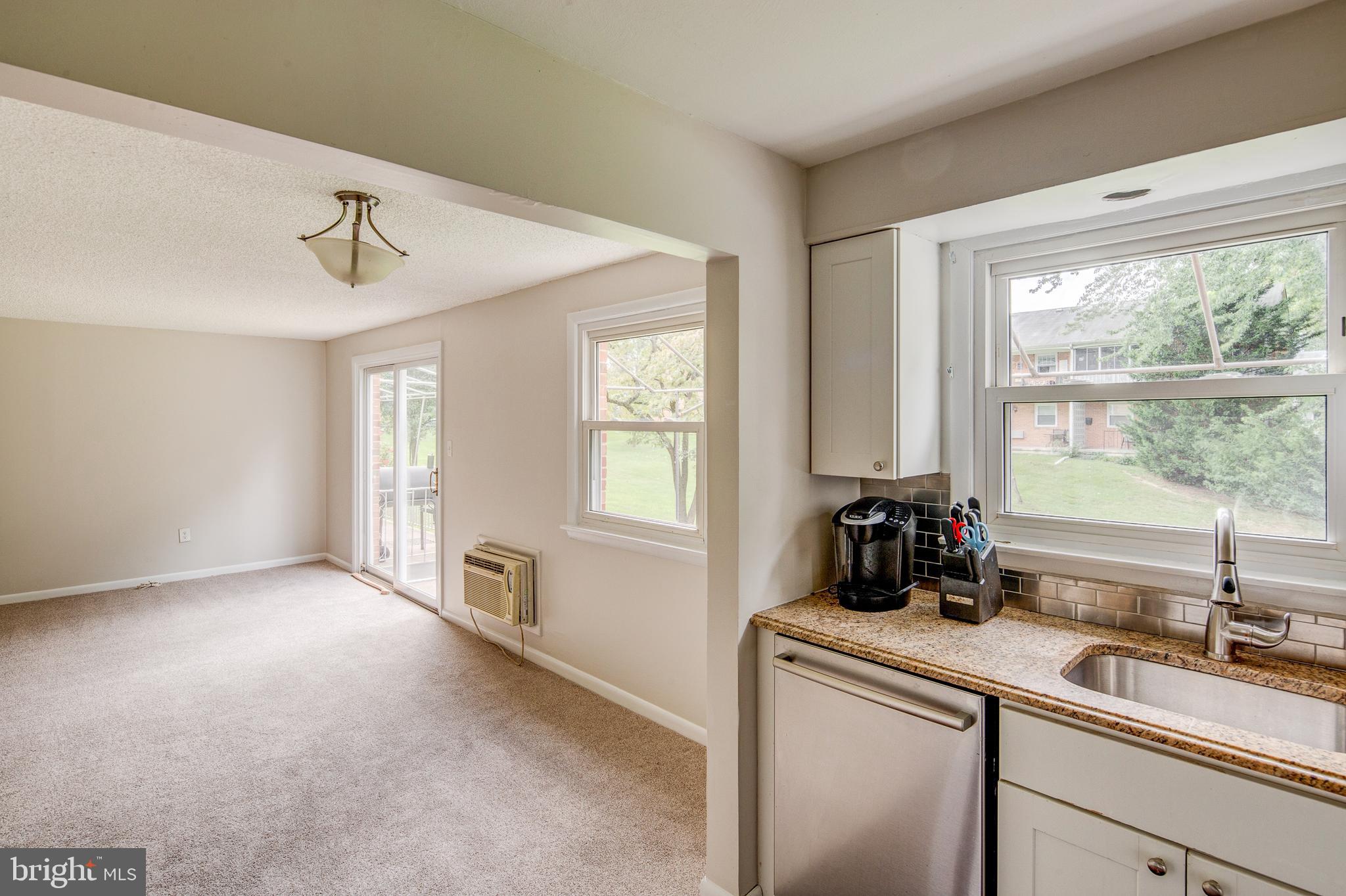 204 Warwick Road, Unit B Stratford, NJ 08084 - Photo 5 of 14 Gallery Image 5