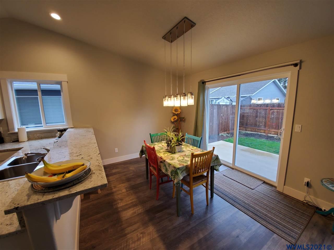 997 Walker Road Lebanon, OR 97355 - Photo 5 of 19