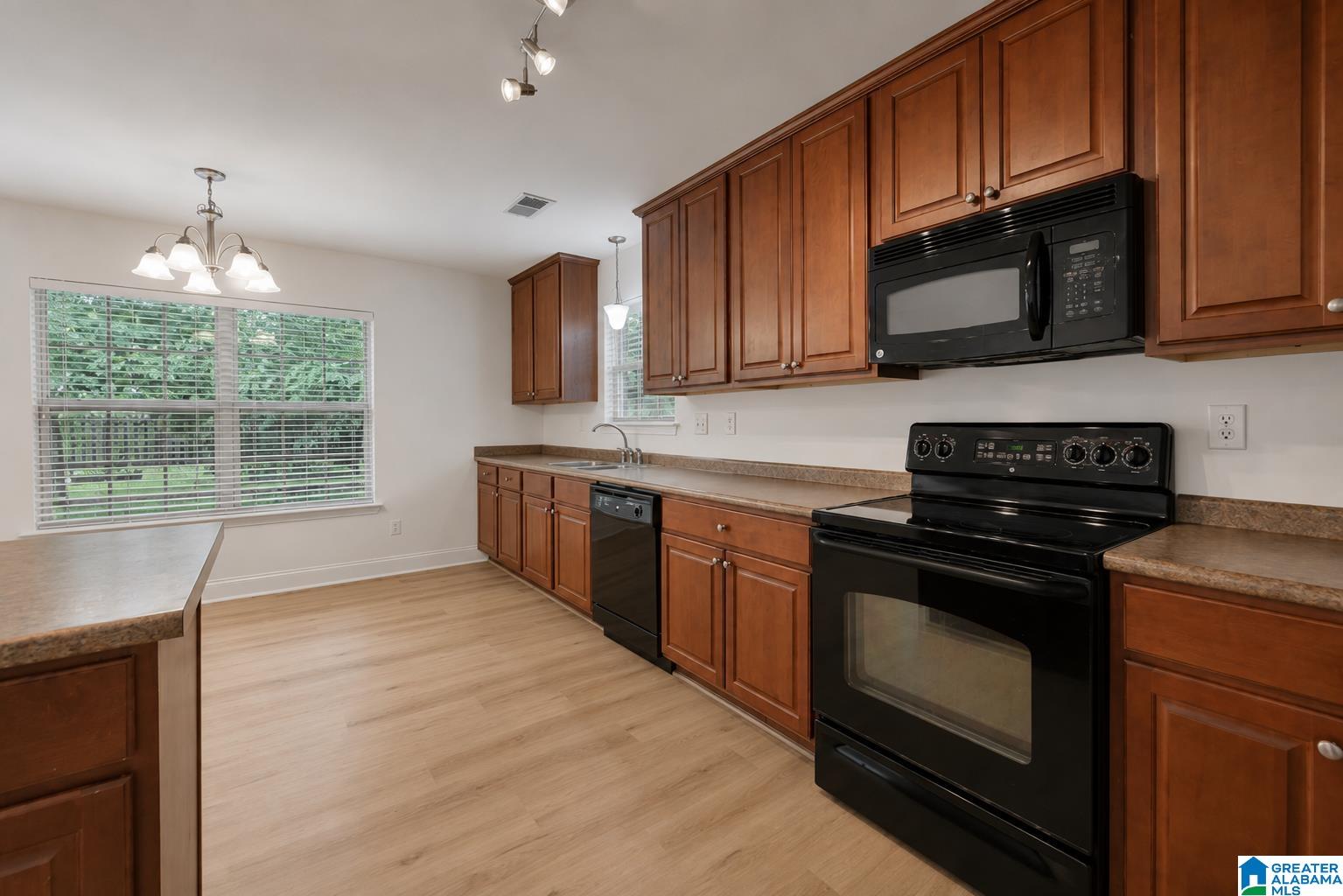 357 Tanglewood Circle Alabaster, AL 35007 - Photo 12 of 28