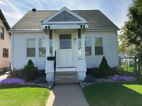 $250,000 | 3025 Cox Avenue, Rotterdam, NY 12306