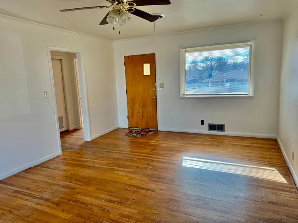 $1,200 | 337 Fairlane Avenue, Amarillo, TX 79108