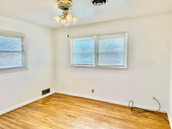 $1,200 | 337 Fairlane Avenue, Amarillo, TX 79108