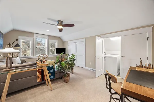 $4,900 | 706 Ivy Street, Unit 1, Pittsburgh, PA 15232