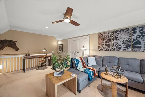 $4,900 | 706 Ivy Street, Unit 1, Pittsburgh, PA 15232