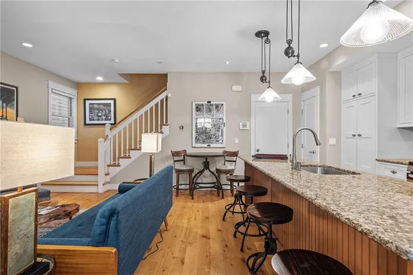 $4,900 | 706 Ivy Street, Unit 1, Pittsburgh, PA 15232