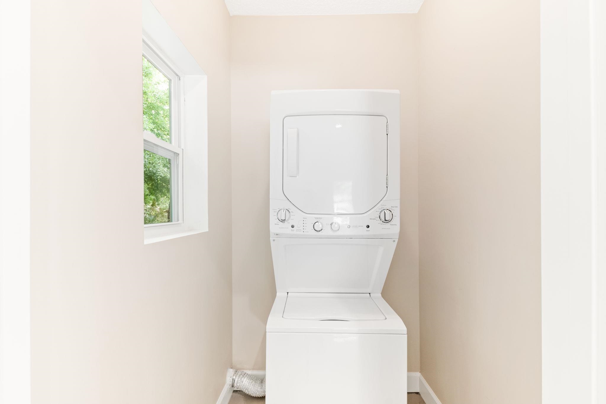 2770 Schaller Road St. Augustine, FL 32084 - Photo 15 of 29 a utility room with dryer and washer