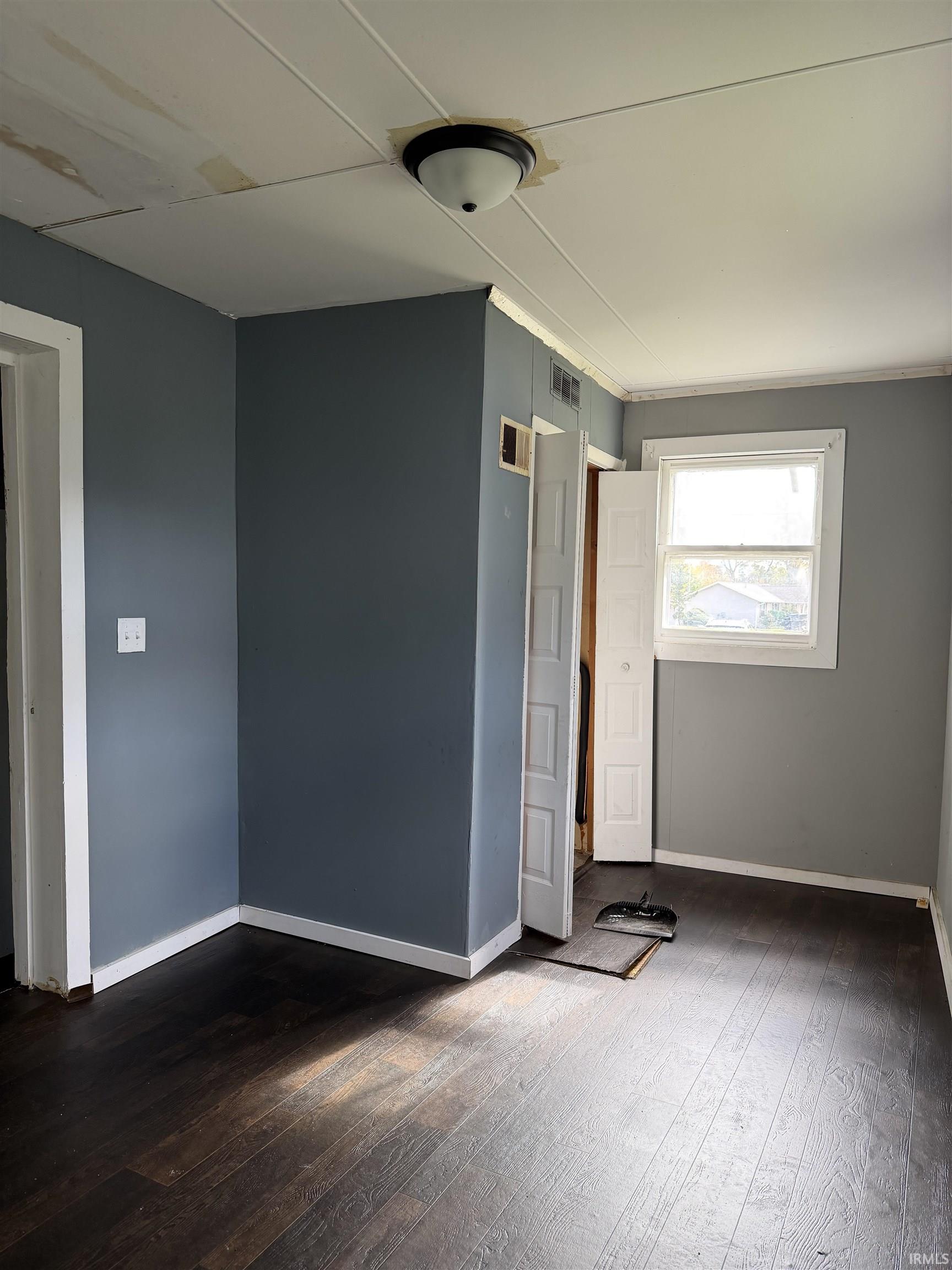 615 Mercer Avenue Goshen, IN 46528 - Photo 7 of 15