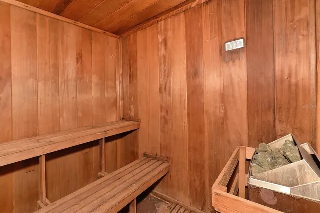 $1,095,000 | 5055 Gulf Of Mexico Drive, Unit 331, Longboat Key, FL 34228