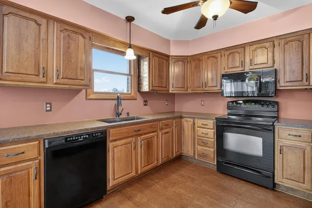 $399,000 | 7021 Donegal Drive, Onsted, MI 49265