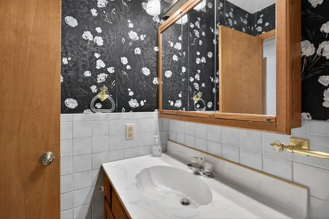 $399,000 | 7021 Donegal Drive, Onsted, MI 49265