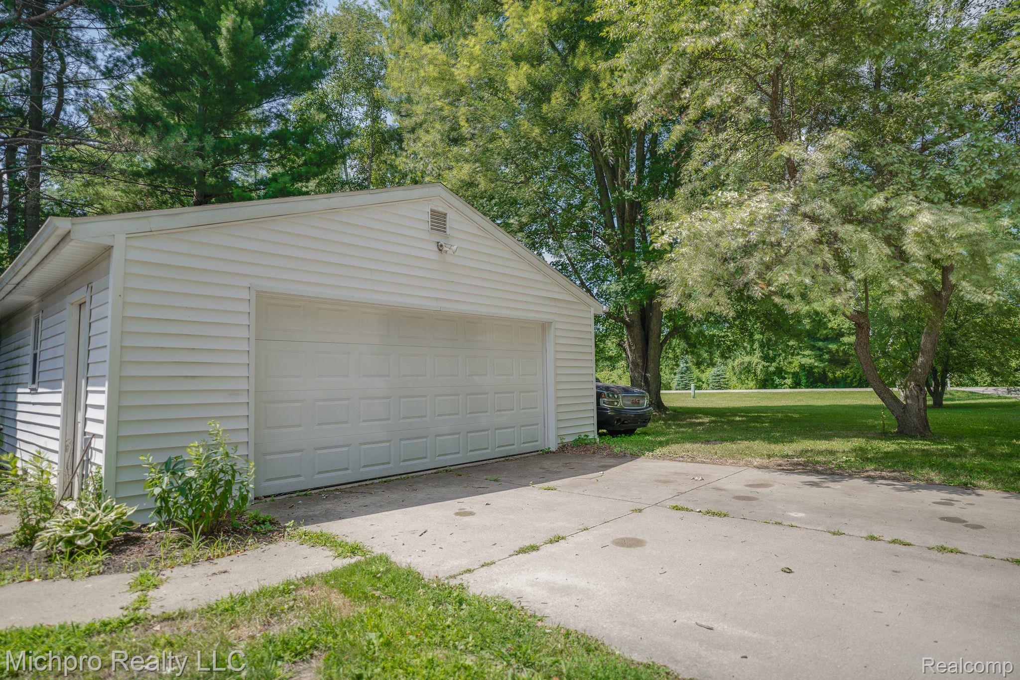 2110 Farnsworth Road Lapeer, MI 48446 - Photo 39 of 51 Gallery Image 39