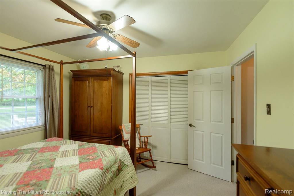 16867 Renton Road Belleville, MI 48111 - Photo 24 of 46