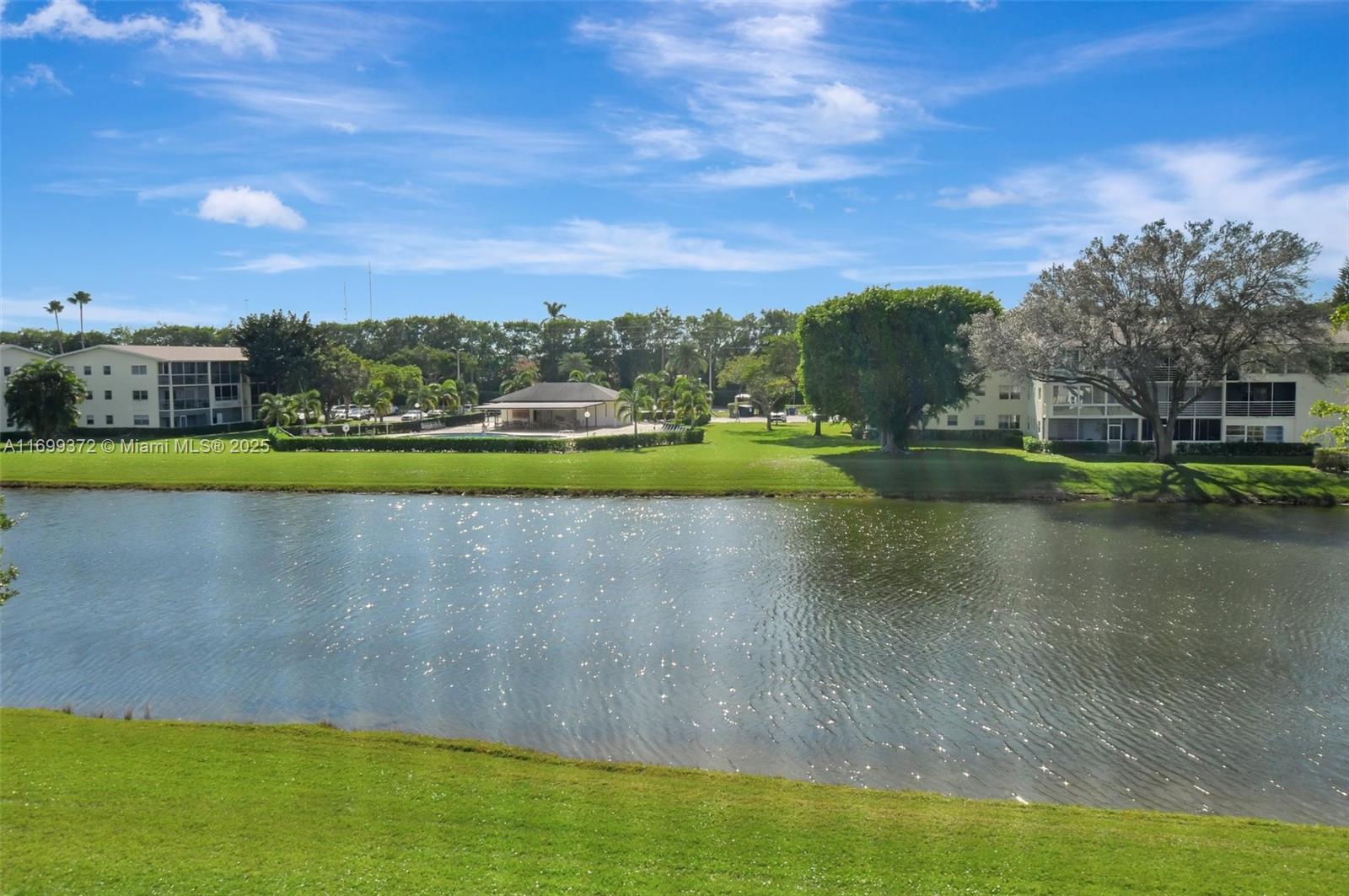 336 Dorset H, Unit H Boca Raton, FL 33434 - Photo 5 of 55 Gallery Image 5