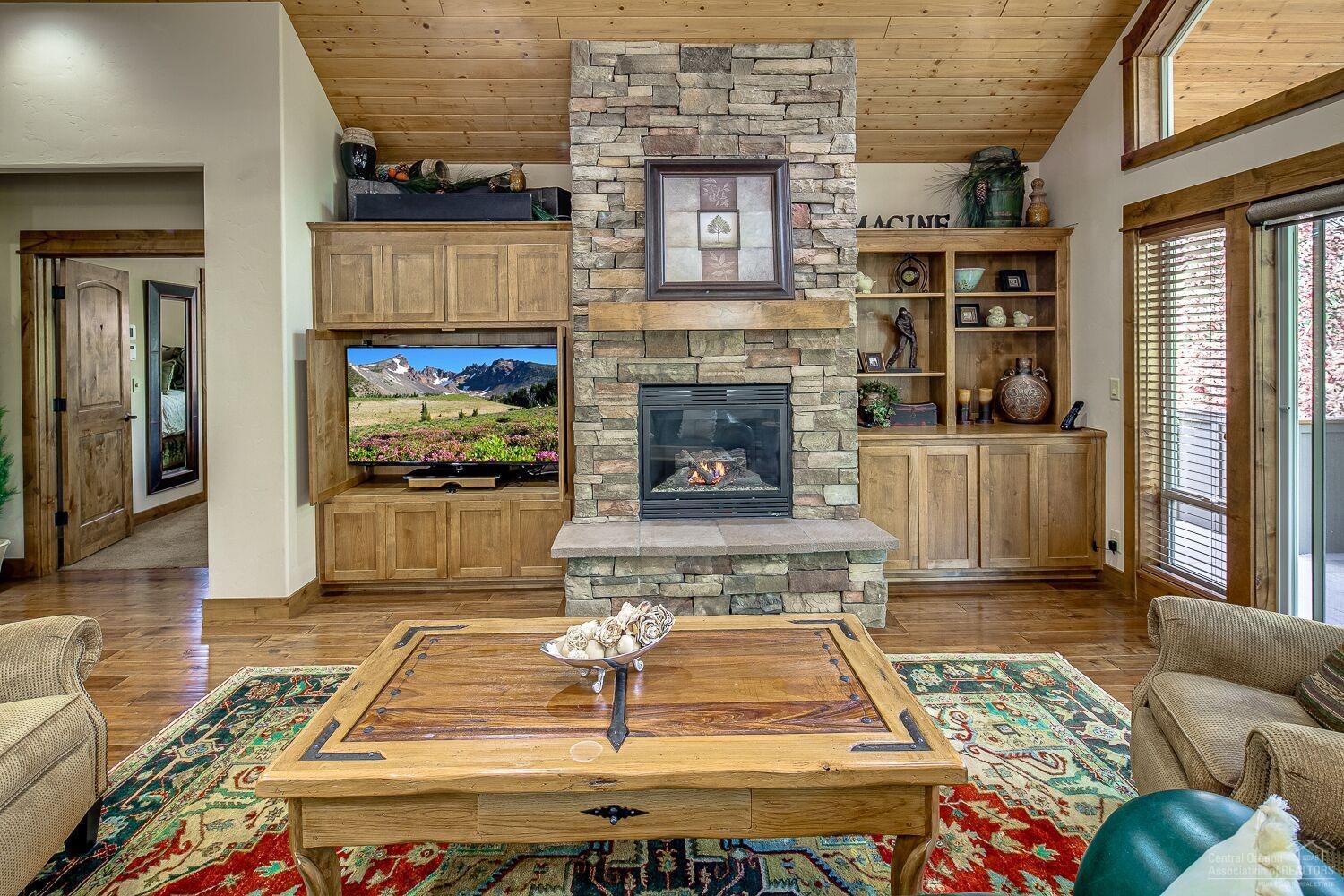 240 Vista Rim Drive Redmond, OR 97756 - Photo 2 of 24 Additional Photo